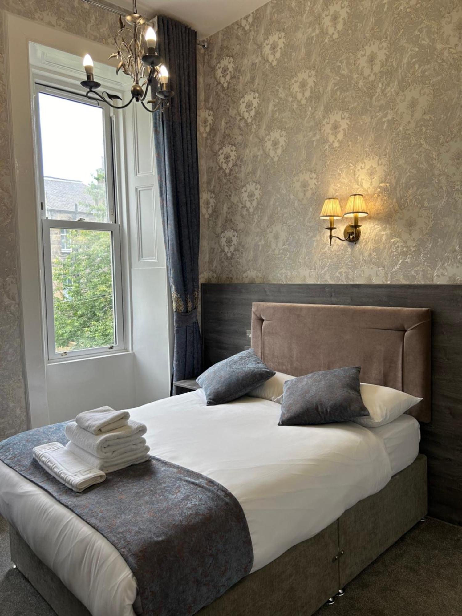 Gasthof Alexander Edinburgh